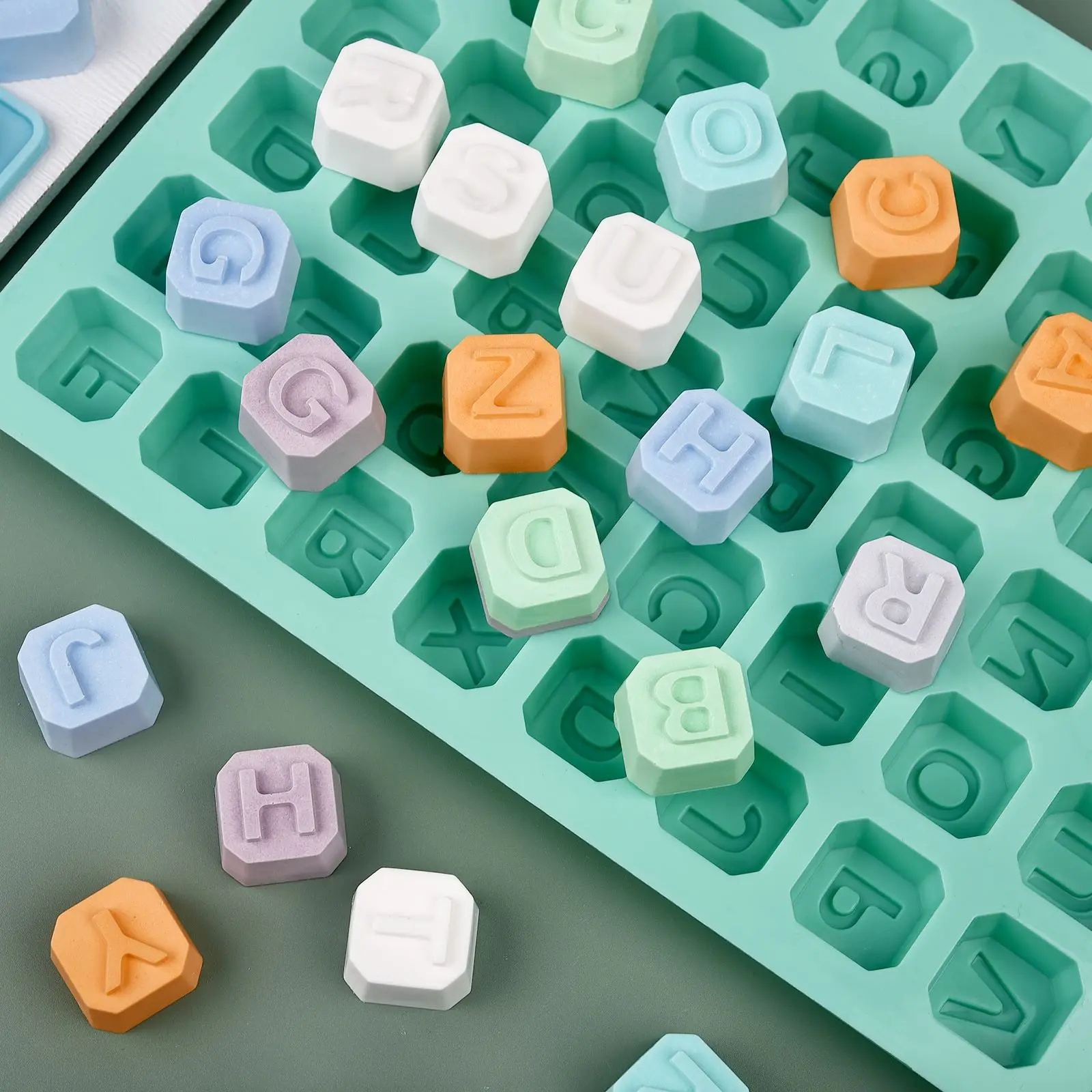 48 文字英語アルファベット文字シリコーン型石鹸型ケーキカッ - Soap Making Supplies のレビューと価格